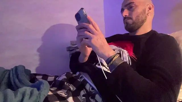 alessandromori91 online show from January 6, 2026, 1:20 am