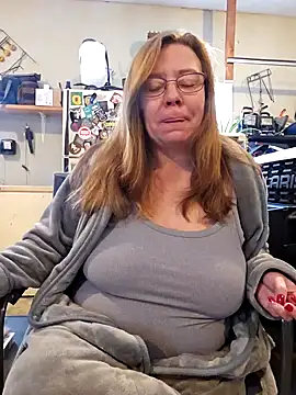 MsShelby40 online show from January 11, 2025, 5:40 pm