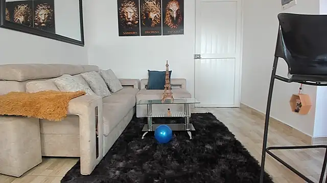 smit hot sr online show from March 3, 2025, 7:39 pm