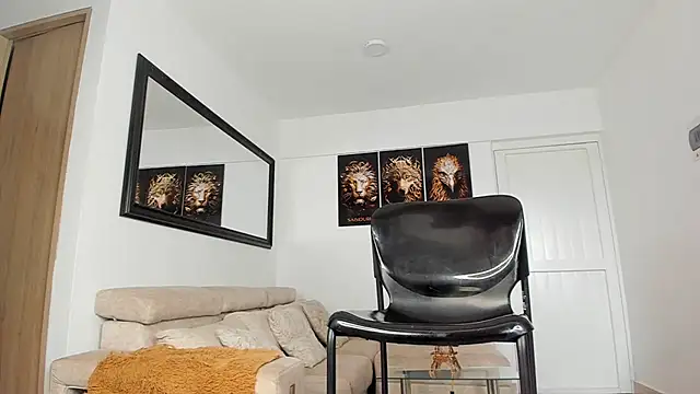 smit hot sr online show from March 6, 2025, 2:29 pm