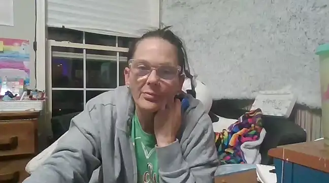 Snapshot of TopazVixen chatting on March 11, 2025, 10:51 am TopazVixen online show from March 11, 2025, 10:51 am