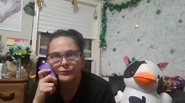 Snapshot of TopazVixen chatting on March 16, 2025, 12:45 am TopazVixen online show from March 16, 2025, 12:45 am