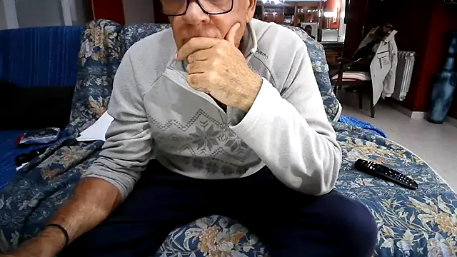 maduroguapo online show from November 10, 2025, 9:47 pm