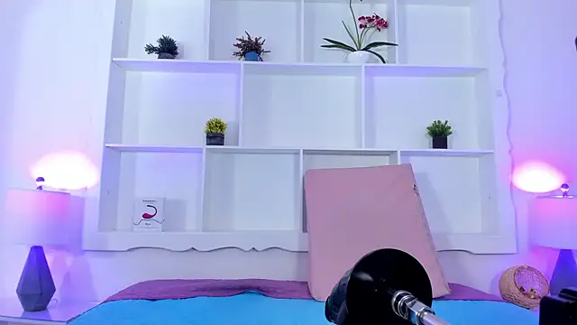 Jenifer Diaz online show from January 14, 2025, 7:11 pm