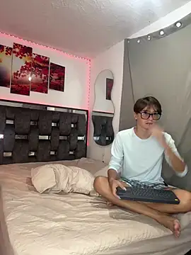 Alex and Fabian online show from May 29, 2026, 3:15 am