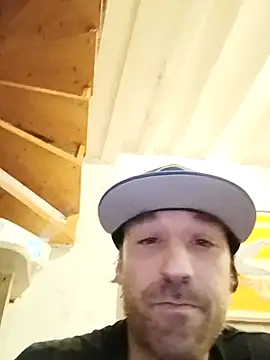 Snapshot of Crookedcook82@xh chatting on March 25, 2026, 9:10 pm Crookedcook82xh online show from March 25, 2026, 9:10 pm