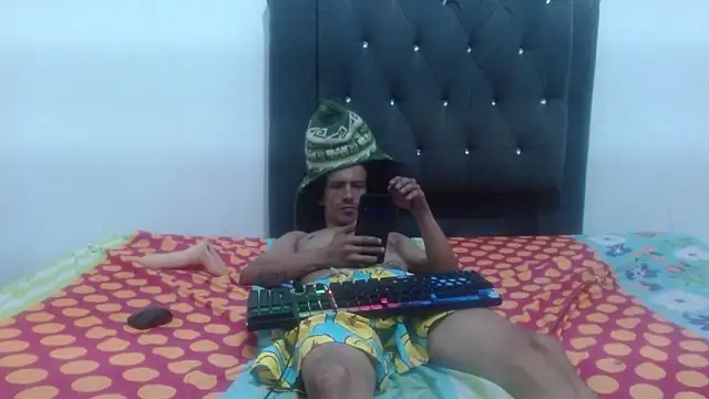 Snapshot of damian_bottom_bigcock chatting on January 31, 2025, 6:46 am damian bottom bigcock online show from January 31, 2025, 6:46 am