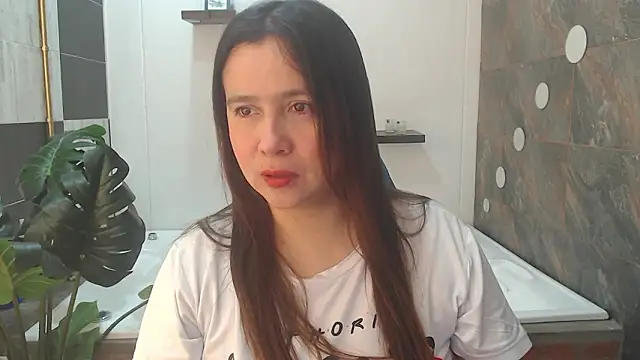 Snapshot of Heidy_Wells chatting on March 21, 2026, 1:05 pm Heidy Wells online show from March 21, 2026, 1:05 pm