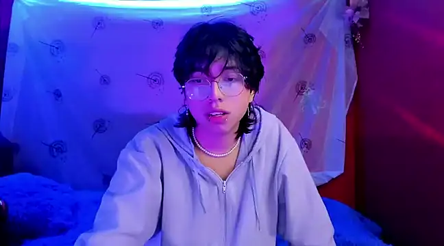 Snapshot of AnggelONfiree chatting on December 4, 2024, 7:17 am AnggelONfiree online show from December 4, 2024, 7:17 am