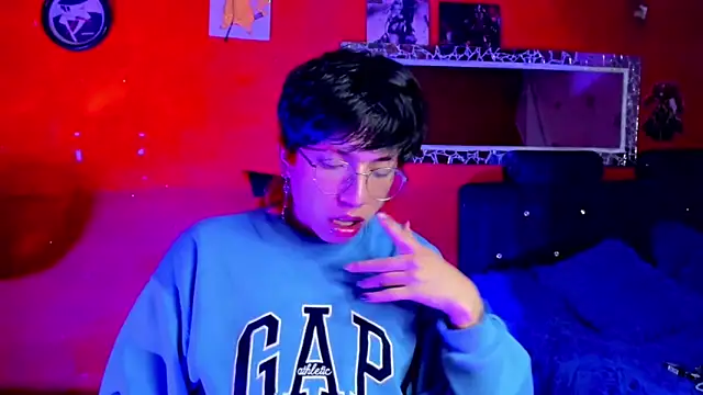 Snapshot of AnggelONfiree chatting on February 18, 2025, 3:21 pm AnggelONfiree online show from February 18, 2025, 3:21 pm