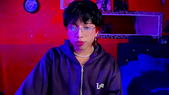 Snapshot of AnggelONfiree chatting on February 22, 2025, 5:12 am AnggelONfiree online show from February 22, 2025, 5:12 am