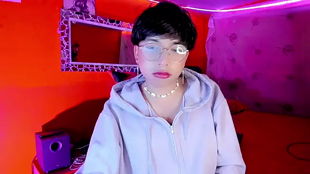 Snapshot of AnggelONfiree chatting on October 8, 2025, 4:32 am AnggelONfiree online show from October 8, 2025, 4:32 am