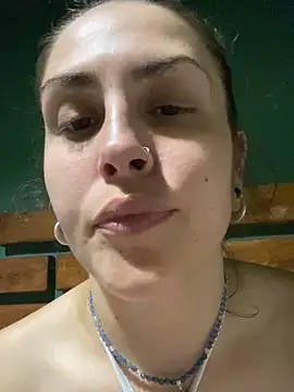 isadelasestrellas online show from November 27, 2025, 3:08 am