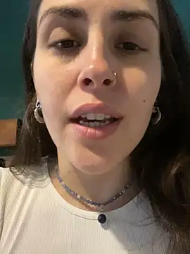 isadelasestrellas online show from February 8, 2026, 1:36 pm