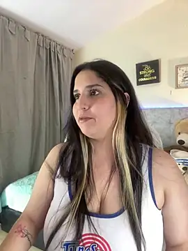 valentina jonnes1 online show from December 12, 2024, 6:14 am