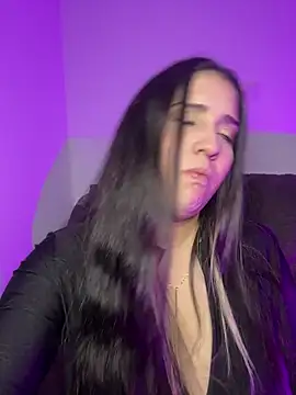 valentina jonnes1 online show from October 5, 2025, 6:23 am