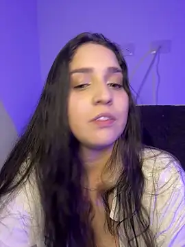 valentina jonnes1 online show from April 7, 2026, 4:57 am