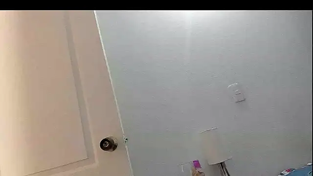 Evaaross 2345 online show from February 13, 2025, 8:03 pm