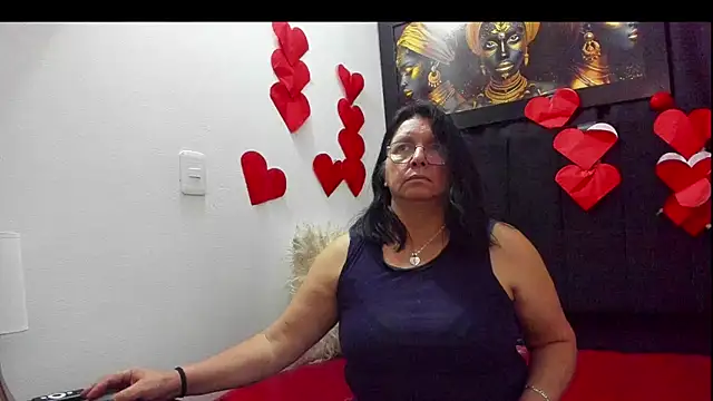 Evaaross 2345 online show from February 17, 2025, 9:30 pm