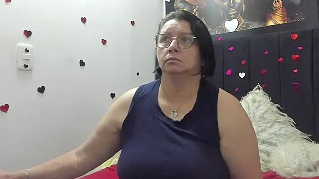 Evaaross 2345 online show from April 5, 2026, 4:15 pm