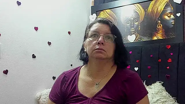 Evaaross 2345 online show from May 31, 2026, 1:40 pm