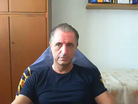 Snapshot of lliuk70mi chatting on September 20, 2025, 1:34 pm lliuk70mi online show from September 20, 2025, 1:34 pm