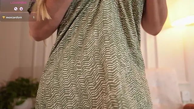 Snapshot of Tiffany_Sims1 chatting on February 12, 2026, 3:07 pm Tiffany Sims1 online show from February 12, 2026, 3:07 pm