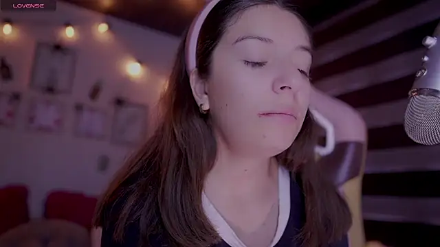 milly kenner online show from October 25, 2025, 2:56 pm