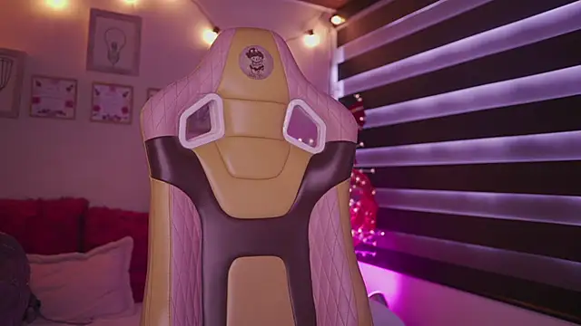 milly kenner online show from December 14, 2025, 2:55 pm