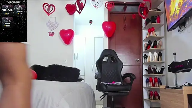 Snapshot of SophieBaker__ chatting on February 13, 2026, 3:13 am SophieBaker online show from February 13, 2026, 3:13 am