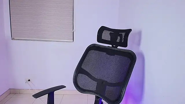 Snapshot of Justyn_Ross chatting on October 2, 2025, 5:47 am Justyn Ross online show from October 2, 2025, 5:47 am