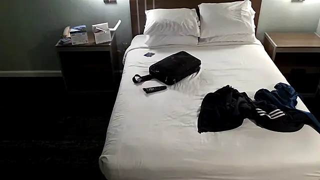 Snapshot of EatMyCake831 chatting on December 9, 2024, 6:01 am EatMyCake831 online show from December 9, 2024, 6:01 am