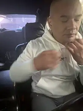 Snapshot of EatMyCake831 chatting on January 6, 2025, 5:49 pm EatMyCake831 online show from January 6, 2025, 5:49 pm