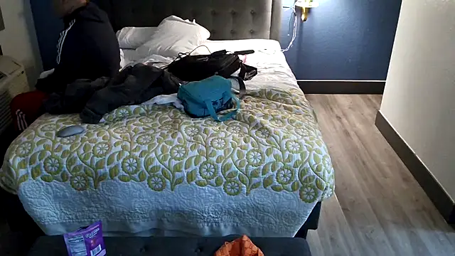 Snapshot of EatMyCake831 chatting on January 24, 2025, 2:51 pm EatMyCake831 online show from January 24, 2025, 2:51 pm