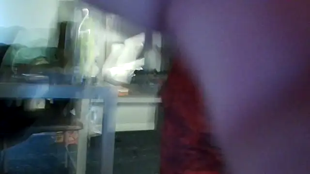 Snapshot of EatMyCake831 chatting on March 5, 2025, 5:18 pm EatMyCake831 online show from March 5, 2025, 5:18 pm