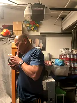 Snapshot of EatMyCake831 chatting on September 28, 2025, 10:09 am EatMyCake831 online show from September 28, 2025, 10:09 am