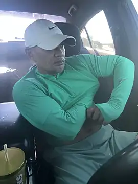 Snapshot of EatMyCake831 chatting on October 16, 2025, 6:31 pm EatMyCake831 online show from October 16, 2025, 6:31 pm