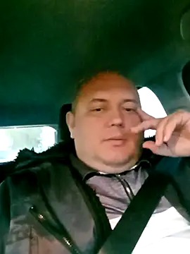 Snapshot of BigromeoXX chatting on November 5, 2025, 4:18 pm BigromeoXX online show from November 5, 2025, 4:18 pm