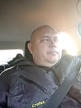 Snapshot of BigromeoXX chatting on November 6, 2025, 7:09 am BigromeoXX online show from November 6, 2025, 7:09 am