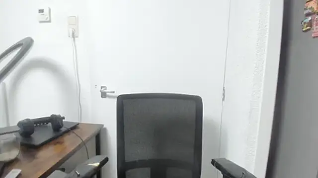 BigromeoXX online show from November 18, 2025, 8:13 pm