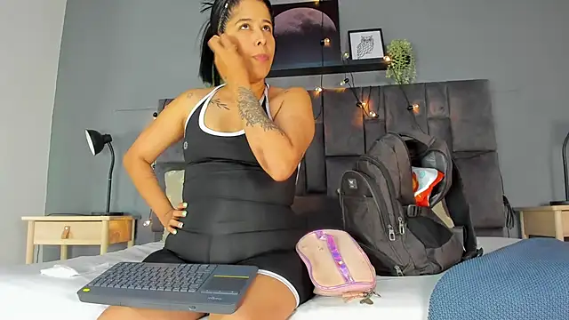 Snapshot of DulceAurora__ chatting on March 19, 2026, 2:15 am DulceAurora online show from March 19, 2026, 2:15 am