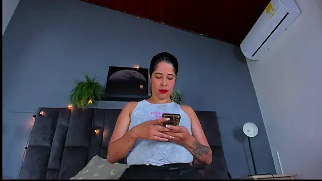 Snapshot of DulceAurora__ chatting on March 23, 2026, 1:31 am DulceAurora online show from March 23, 2026, 1:31 am