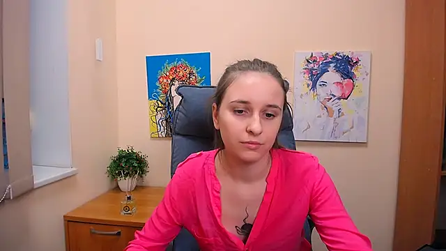 Snapshot of _Nicole_new chatting on February 26, 2025, 12:47 pm  Nicole new online show from February 26, 2025, 12:47 pm