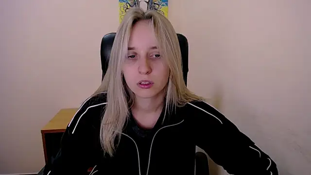 Snapshot of _Nicole_new chatting on September 25, 2025, 11:47 am  Nicole new online show from September 25, 2025, 11:47 am