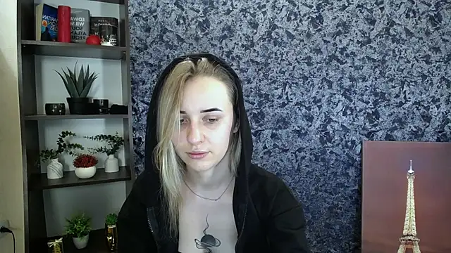  Nicole new online show from February 15, 2026, 2:47 pm