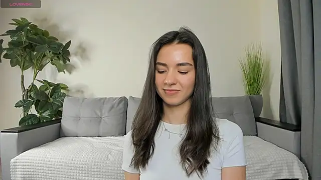 NicoleLuv online show from December 20, 2024, 7:17 pm