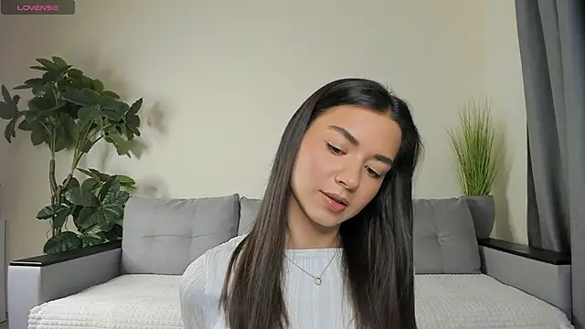 NicoleLuv online show from December 22, 2024, 1:11 pm