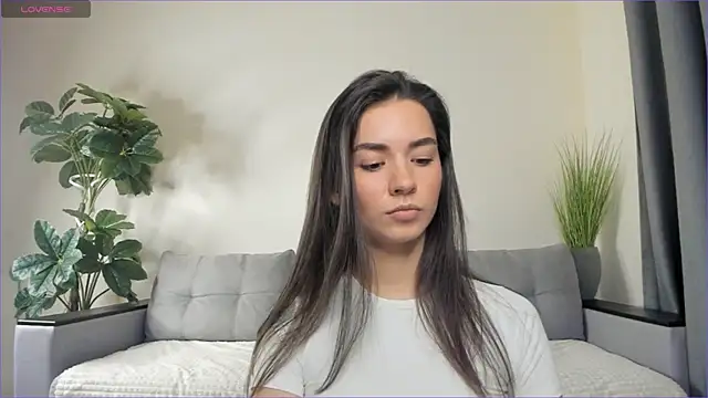 NicoleLuv online show from January 24, 2025, 4:17 pm