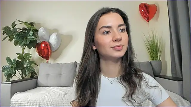 NicoleLuv online show from March 7, 2025, 7:27 pm