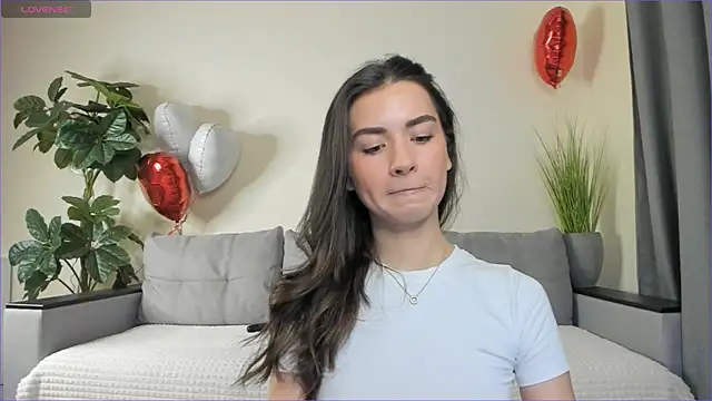 NicoleLuv online show from March 10, 2025, 1:10 pm